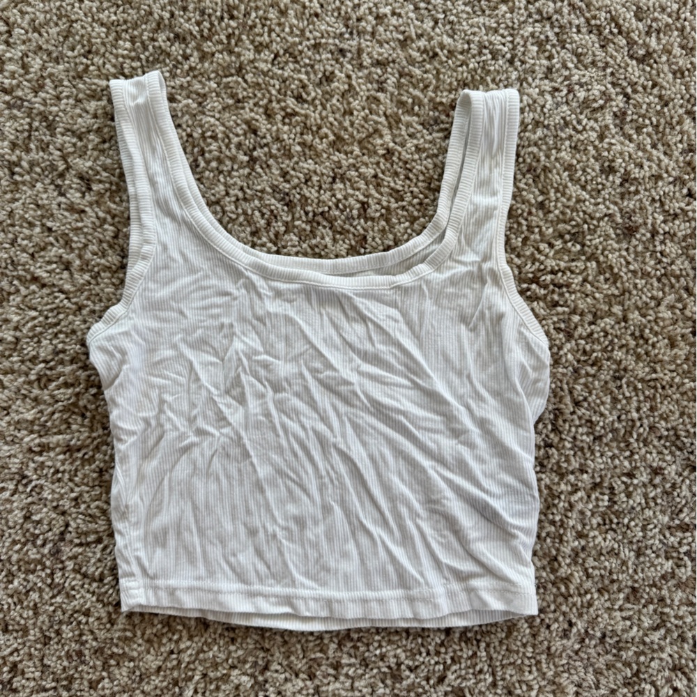 SHEIN Cropped White Tank Top